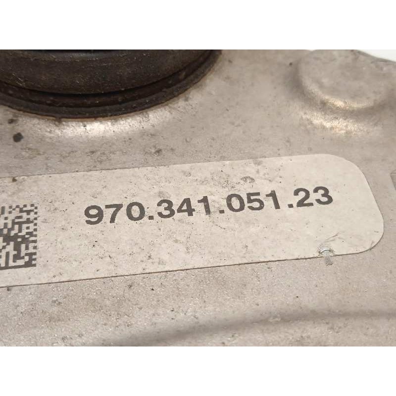 Recambio de brazo suspension superior delantero derecho para porsche panamera gts referencia OEM IAM 97034115121  97034105123