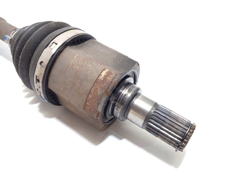 Recambio de transmision delantera derecha para kia stonic (ybcuv) 1.2 cat referencia OEM IAM 49501H8050  