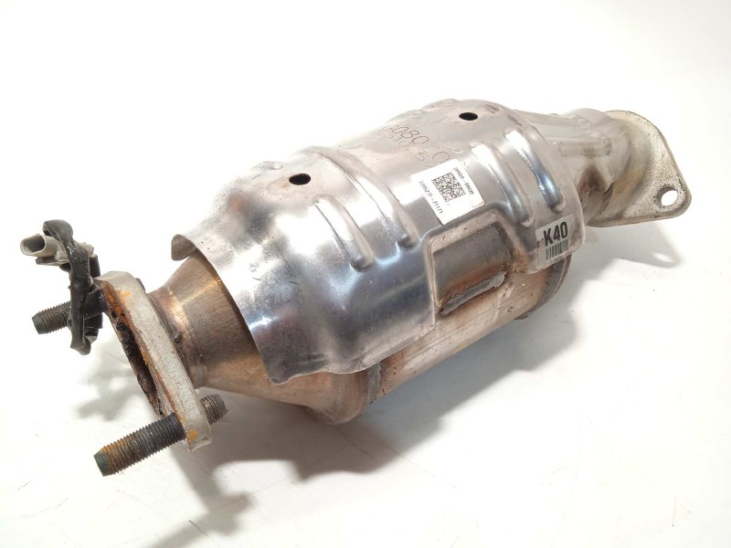 Recambio de catalizador para kia e - niro hibrido referencia OEM IAM 289G008020  