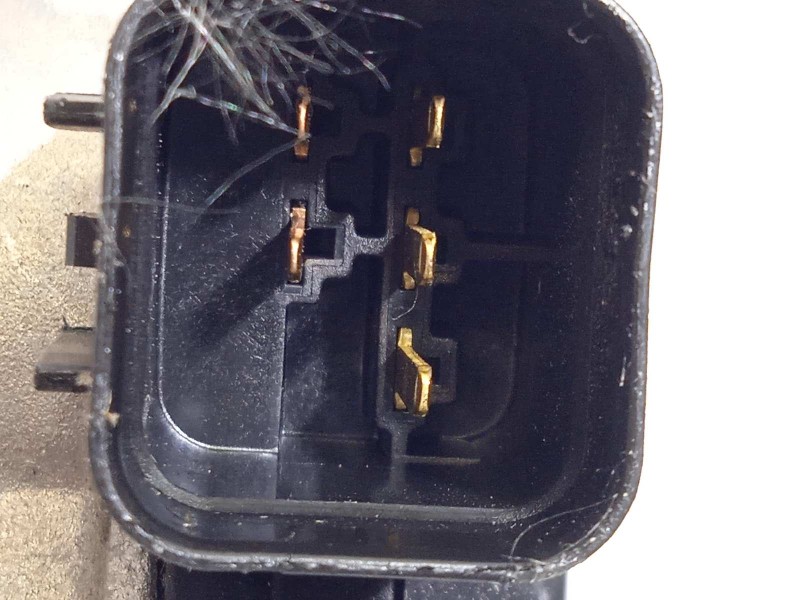 Recambio de motor limpia delantero para kia stonic (ybcuv) 1.2 cat referencia OEM IAM 98110C1950  