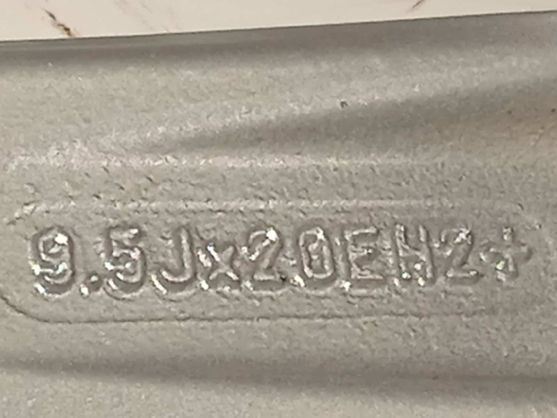 Recambio de llanta para land rover range rover sport v6 td hse referencia OEM IAM NADG168 5H321007BA8MNH RRC500681MNH