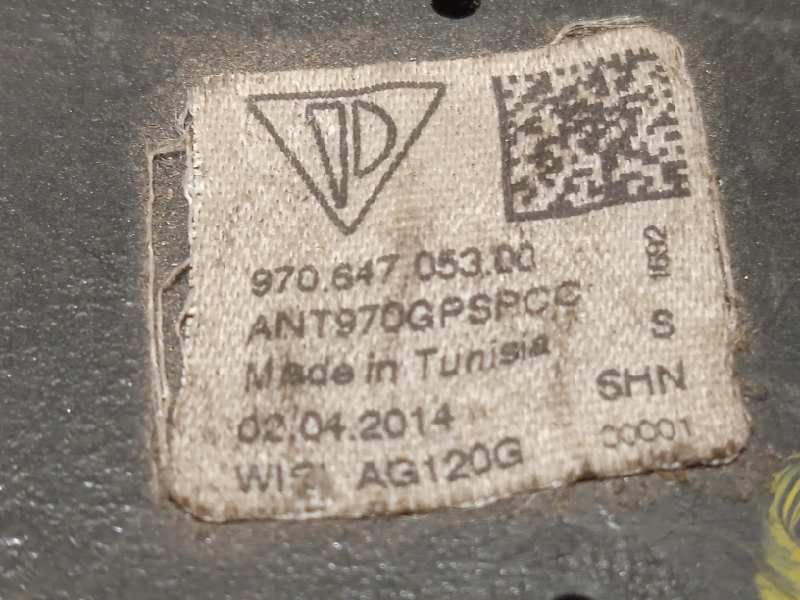 Recambio de antena para porsche panamera gts referencia OEM IAM 97064705300  