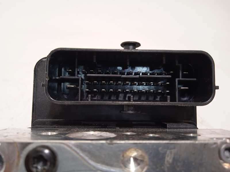 Recambio de abs para kia stonic (ybcuv) drive referencia OEM IAM 58920H8260 BE6003V109 BH6013V105