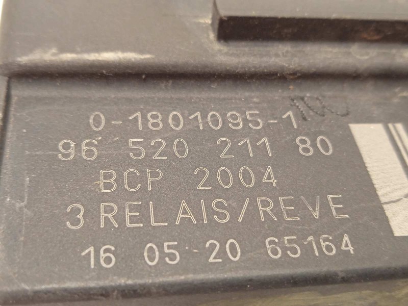 Recambio de caja precalentamiento para citroën c3 live edition referencia OEM IAM 9652021180  