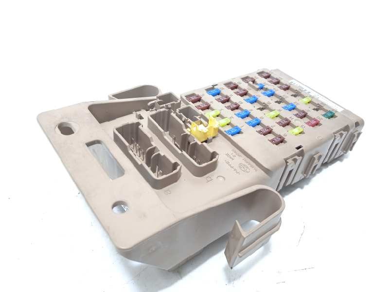 Recambio de caja reles / fusibles para subaru legacy kombi/outback b14 outback limited referencia OEM IAM 82201AJ000  