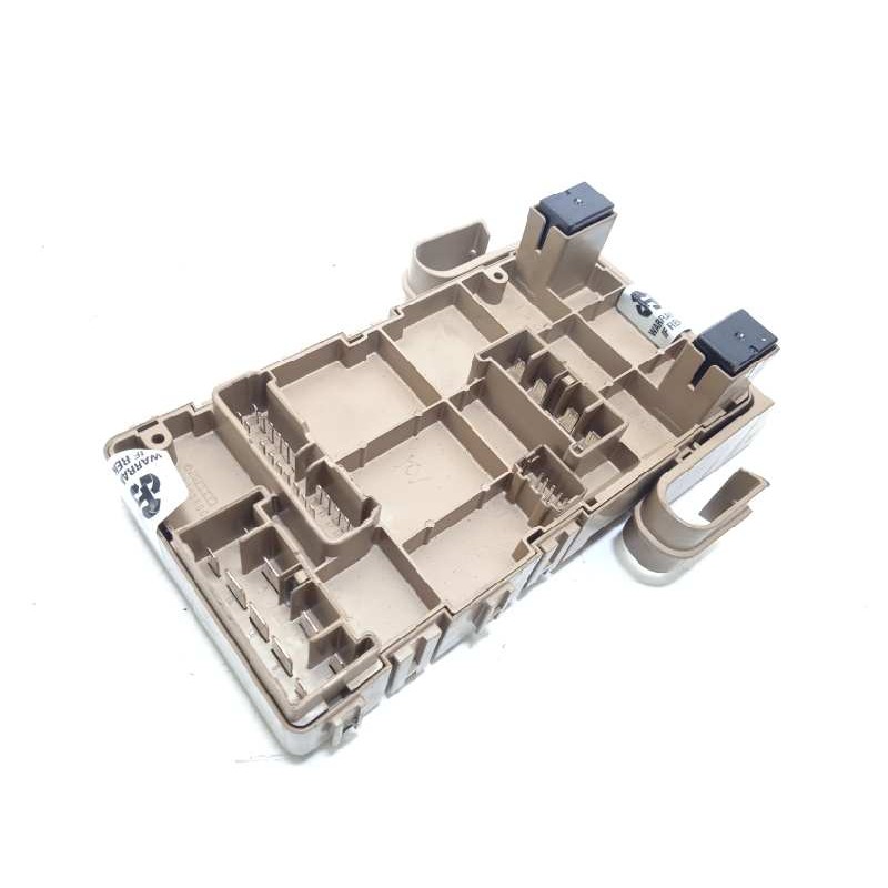 Recambio de caja reles / fusibles para subaru legacy kombi/outback b14 outback limited referencia OEM IAM 82201AJ000  