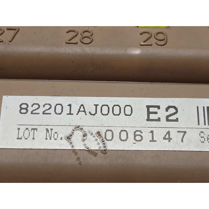 Recambio de caja reles / fusibles para subaru legacy kombi/outback b14 outback limited referencia OEM IAM 82201AJ000  