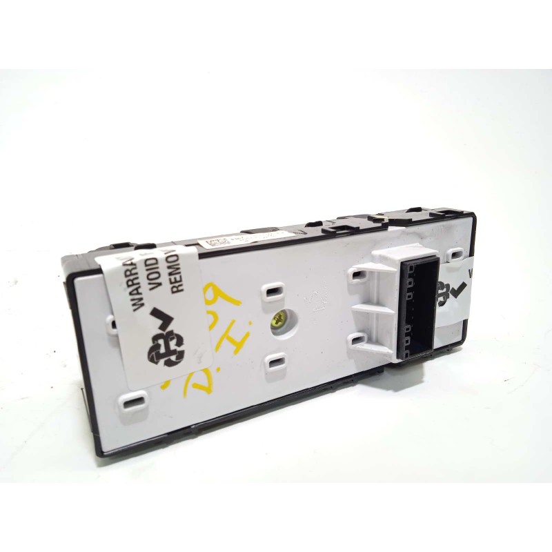 Recambio de mando elevalunas delantero izquierdo para kia stonic (ybcuv) 1.2 cat referencia OEM IAM 93570H8000WK  