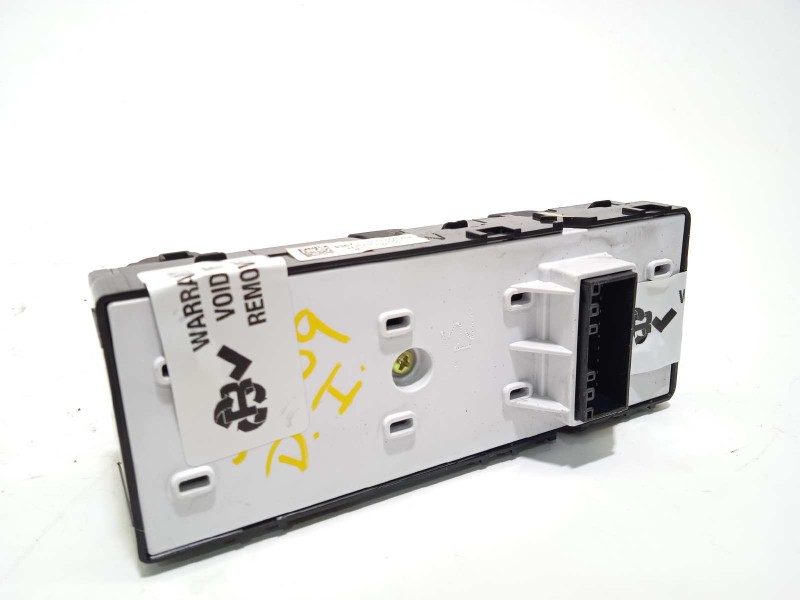 Recambio de mando elevalunas delantero izquierdo para kia stonic (ybcuv) 1.2 cat referencia OEM IAM 93570H8000WK  