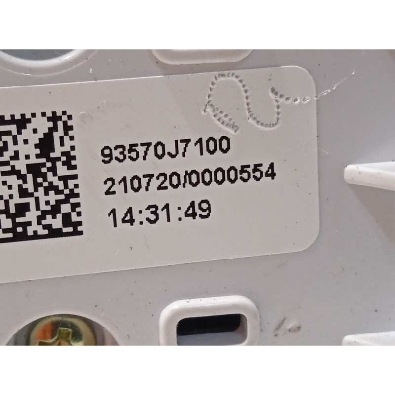 Recambio de mando elevalunas delantero izquierdo para kia ceed 1.4 tgdi cat referencia OEM IAM 93570J7100  93570J7100WK