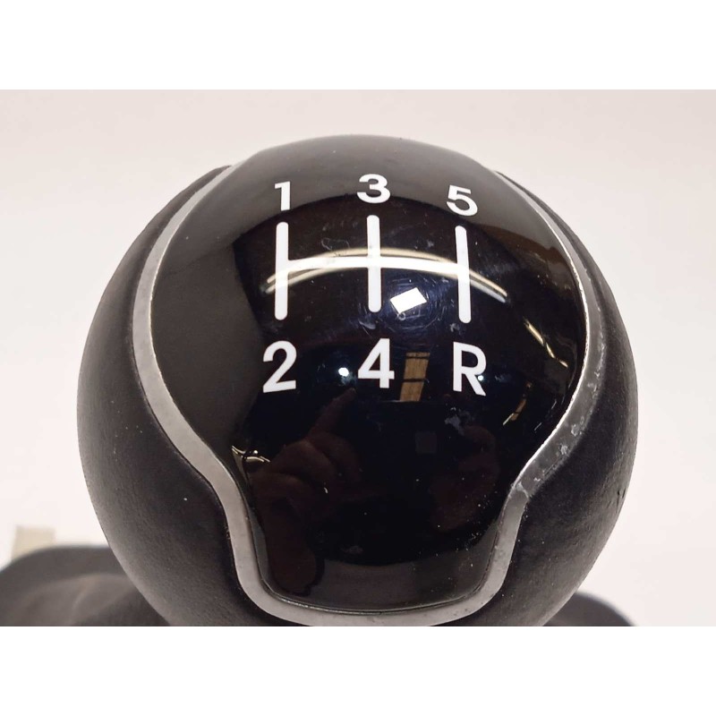 Recambio de palanca cambio para kia stonic (ybcuv) 1.2 cat referencia OEM IAM 43700H8160WK  