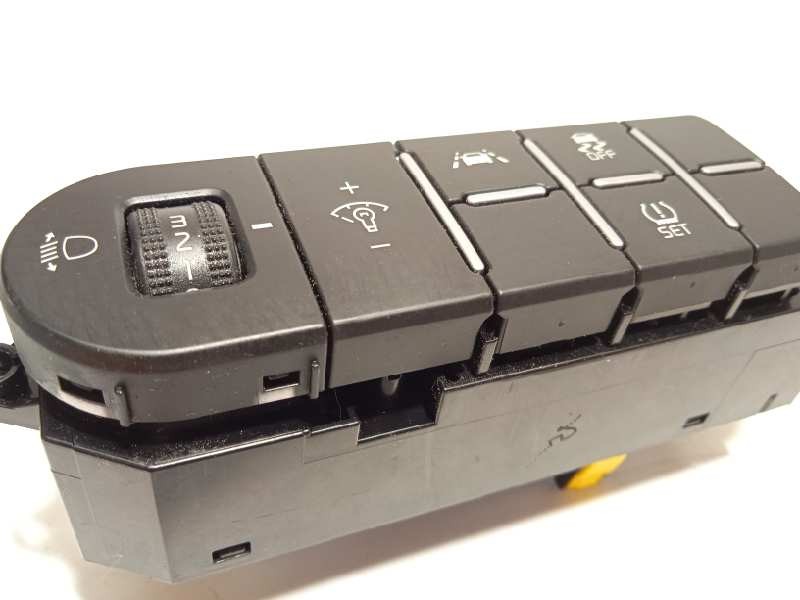 Recambio de mando multifuncion para kia ceed 1.4 tgdi cat referencia OEM IAM 93700J7AD0  