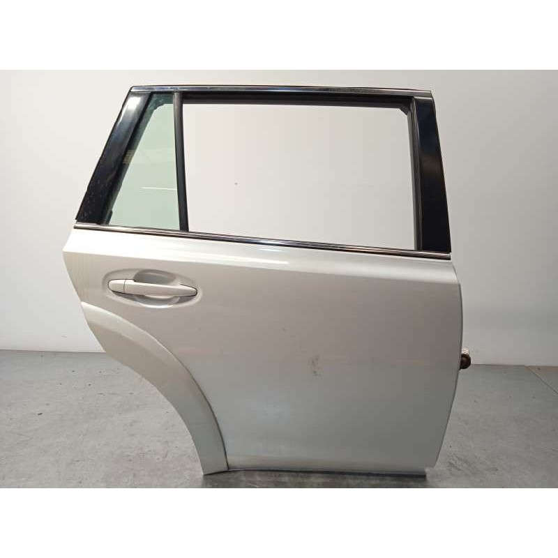 Recambio de puerta trasera derecha para subaru legacy kombi/outback b14 outback limited referencia OEM IAM 60409AJ1019P  