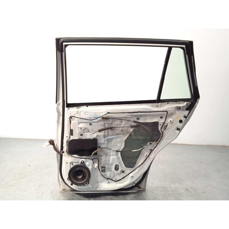Recambio de puerta trasera derecha para subaru legacy kombi/outback b14 outback limited referencia OEM IAM 60409AJ1019P  