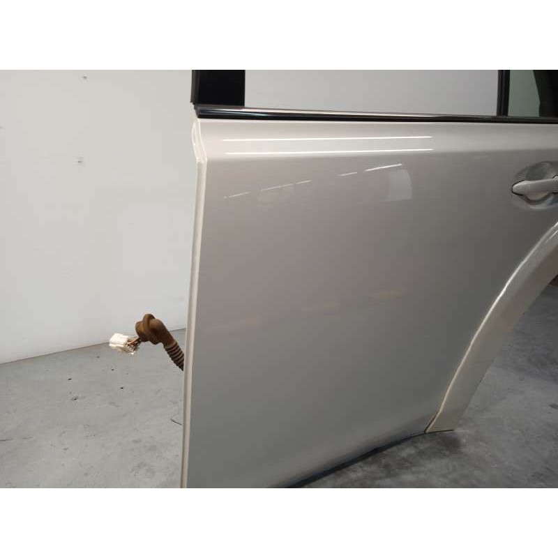 Recambio de puerta trasera izquierda para subaru legacy kombi/outback b14 outback limited referencia OEM IAM 60409AJ1119P  