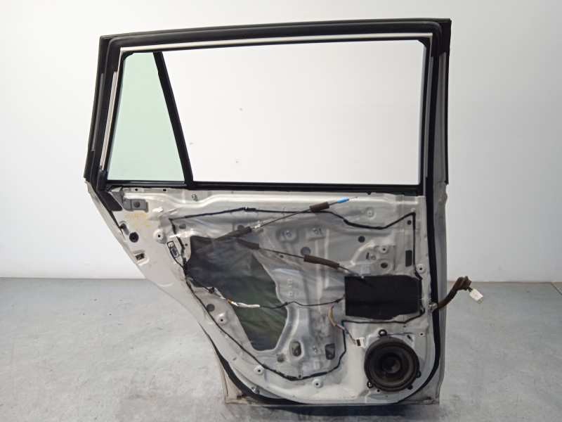 Recambio de puerta trasera izquierda para subaru legacy kombi/outback b14 outback limited referencia OEM IAM 60409AJ1119P  