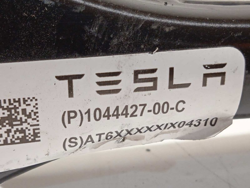 Recambio de brazo suspension superior trasero izquierdo para tesla model 3 referencia OEM IAM 104442700C  