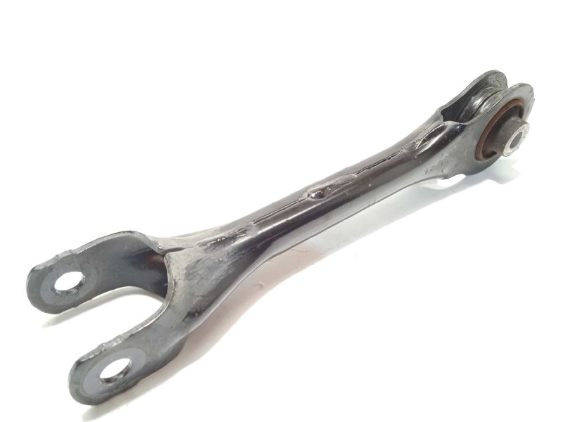 Recambio de brazo suspension superior trasero derecho para tesla model 3 referencia OEM IAM 104442700C  