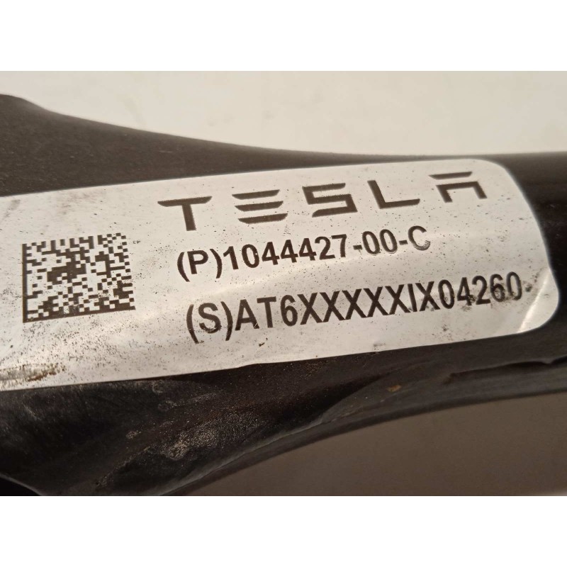 Recambio de brazo suspension superior trasero derecho para tesla model 3 referencia OEM IAM 104442700C  