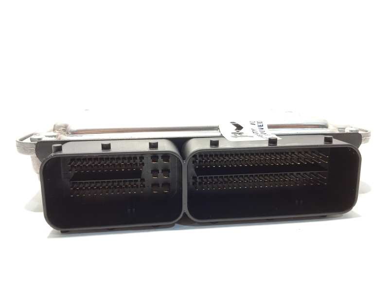 Recambio de centralita motor uce para bmw serie 3 touring (e91) 318d referencia OEM IAM 8518268  0281018558