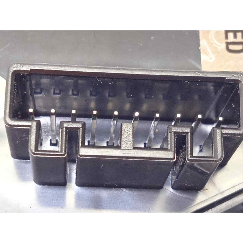 Recambio de warning para lynk&co lynk & co 01 1.5 phev referencia OEM IAM 8891957884  