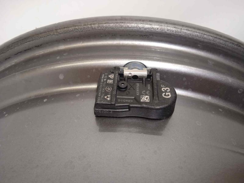 Recambio de llanta para mazda cx-30 referencia OEM IAM 9965957080  