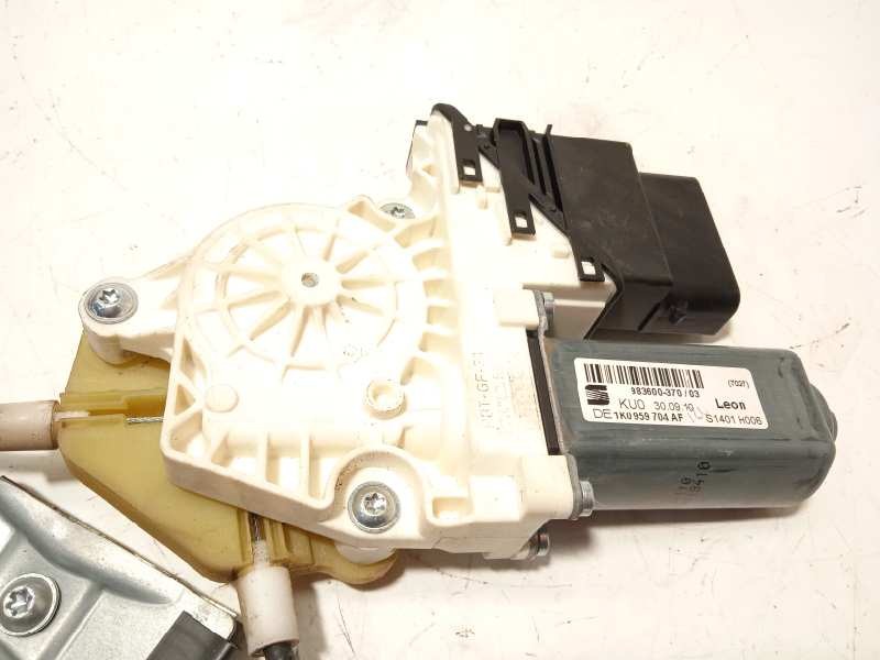 Recambio de elevalunas trasero derecho para seat leon (1p1) 1.6 tdi referencia OEM IAM 1K0959704AF  