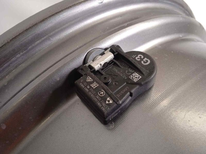 Recambio de llanta para mazda cx-30 referencia OEM IAM 9965957080  