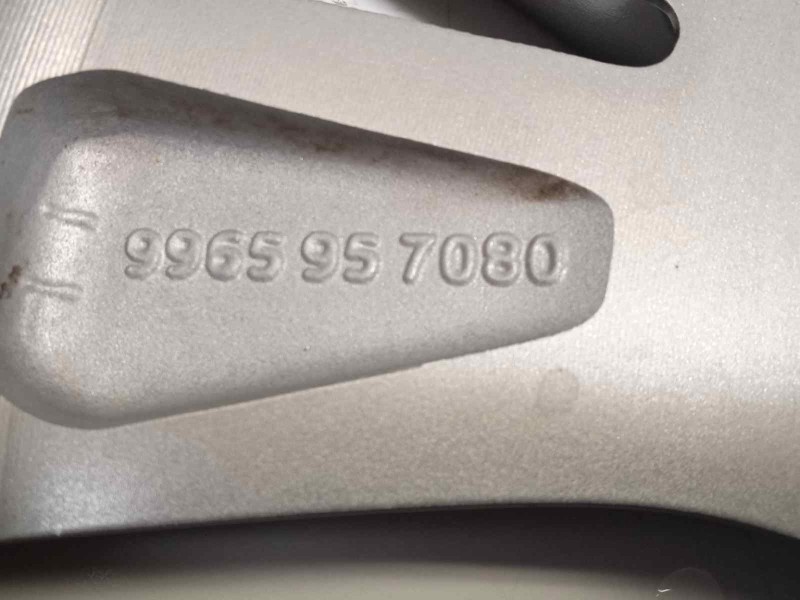 Recambio de llanta para mazda cx-30 referencia OEM IAM 9965957080  