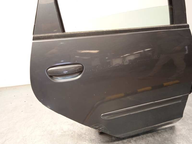 Recambio de puerta trasera derecha para mitsubishi colt berlina 5 (z30a) 1.3 cat referencia OEM IAM MN161892  