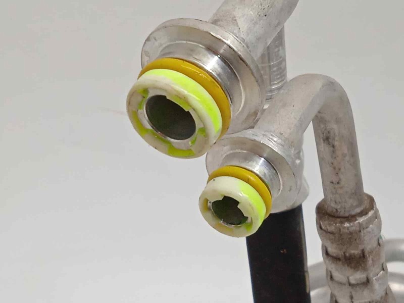 Recambio de tubos aire acondicionado para lynk&co lynk & co 01 1.5 phev referencia OEM IAM 8888948346  