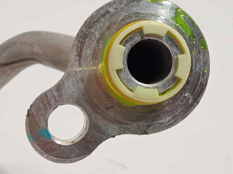 Recambio de tubos aire acondicionado para lynk&co lynk & co 01 1.5 phev referencia OEM IAM 8888767662  