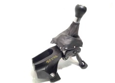 Recambio de palanca cambio para mazda cx-30 referencia OEM IAM DFR546100   2