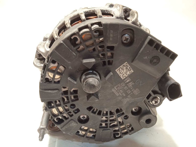 Recambio de alternador para volkswagen t6.1 caravelle (sh) 2.0 tdi referencia OEM IAM 03H903026C  0125812099