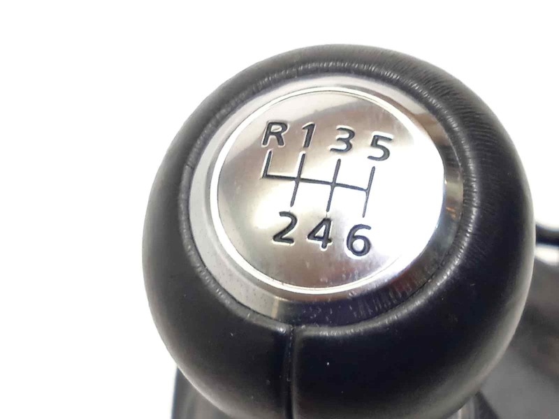 Recambio de palanca cambio para mazda cx-30 referencia OEM IAM DFR546100  