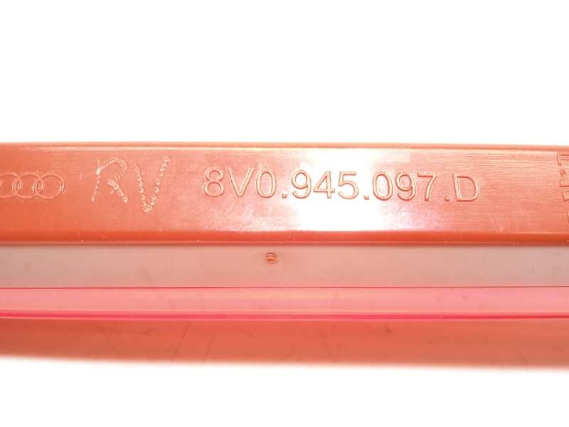 Recambio de luz central de freno para volkswagen taigo 1.0 referencia OEM IAM 8V0945097D  