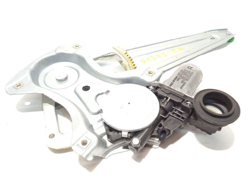 Recambio de elevalunas trasero derecho para toyota yaris hybrid active referencia OEM IAM 857200D120  