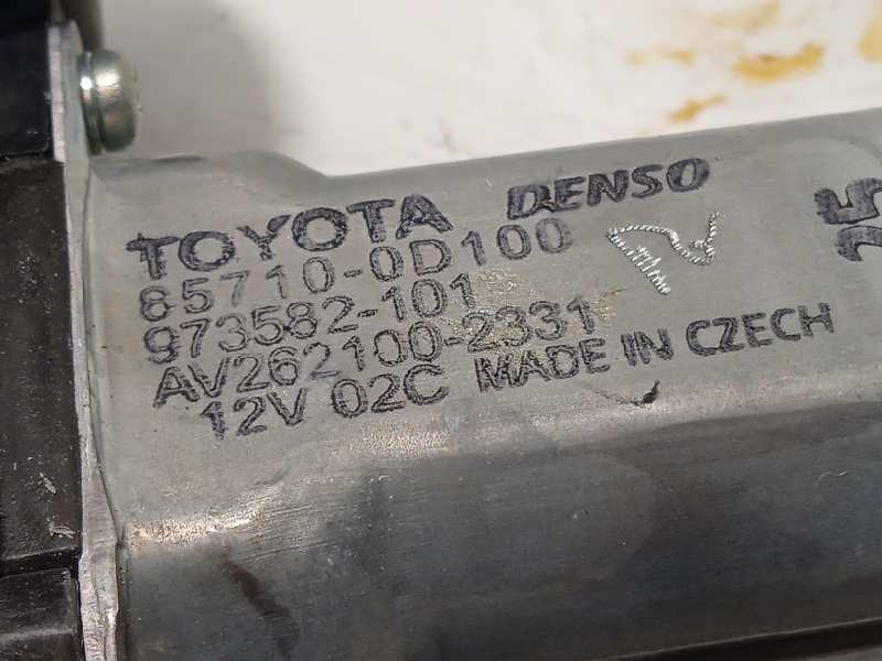 Recambio de elevalunas trasero izquierdo para toyota yaris hybrid active referencia OEM IAM 857100D100  