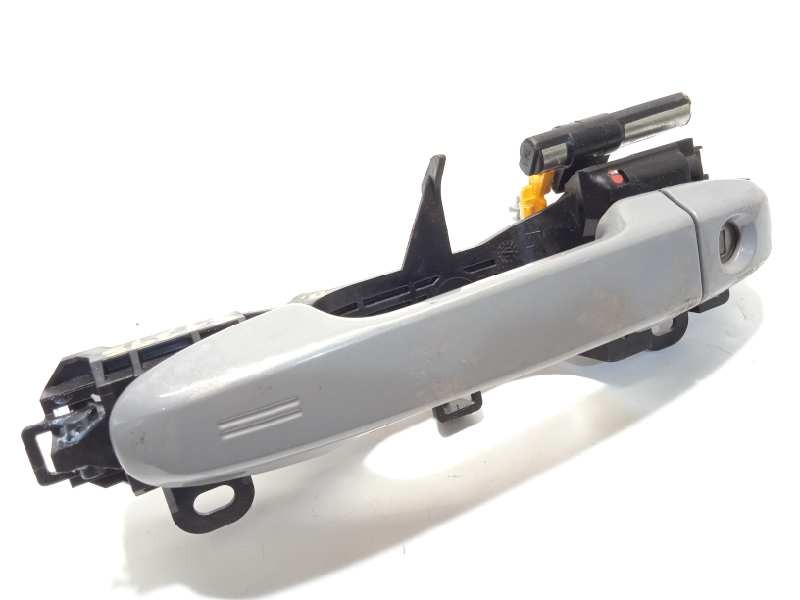 Recambio de maneta exterior delantera izquierda para toyota yaris hybrid active referencia OEM IAM 692100D170B5  6920202160