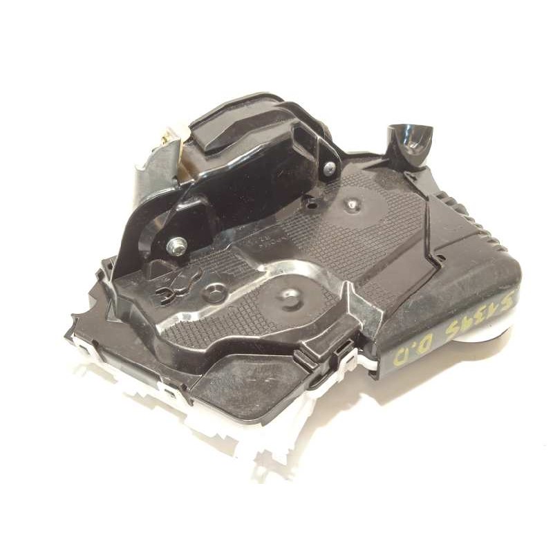 Recambio de cerradura puerta delantera derecha para toyota yaris hybrid active referencia OEM IAM 690300D540  