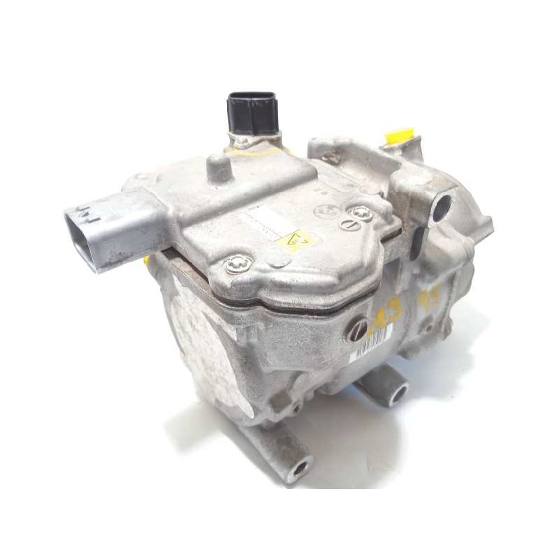 Recambio de compresor aire acondicionado para toyota yaris hybrid active referencia OEM IAM 0422001501  8837015010