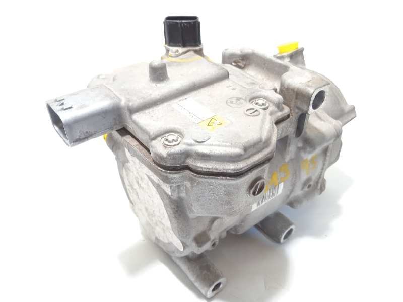 Recambio de compresor aire acondicionado para toyota yaris hybrid active referencia OEM IAM 0422001501  8837015010