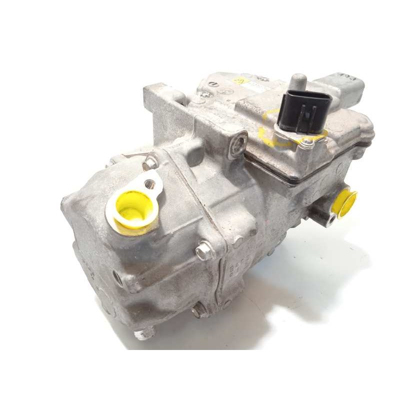 Recambio de compresor aire acondicionado para toyota yaris hybrid active referencia OEM IAM 0422001501  8837015010