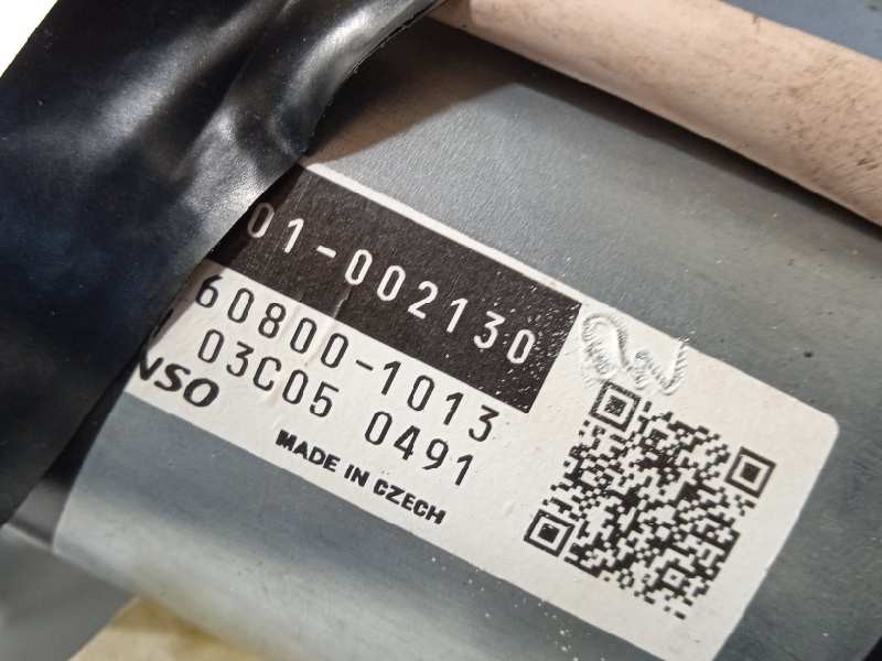 Recambio de columna direccion para toyota yaris hybrid active referencia OEM IAM 452500D194  4520A0D061