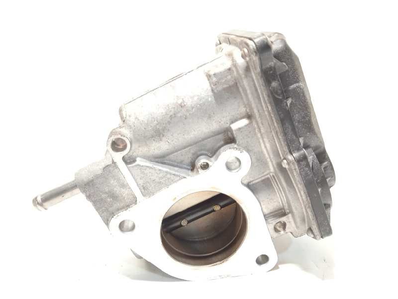 Recambio de caja mariposa para toyota yaris hybrid active referencia OEM IAM 2203047040  