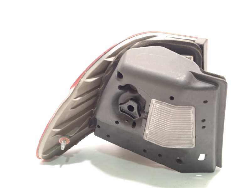 Recambio de piloto trasero derecho para bmw serie 3 berlina (e46) 318i referencia OEM IAM 6946536  63216946536