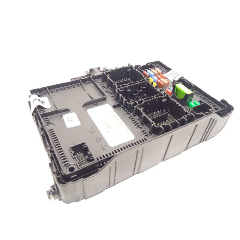 Recambio de caja reles / fusibles para ford kuga titanium referencia OEM IAM LX6T15604BCF  2473673