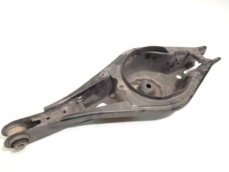 Recambio de brazo suspension inferior trasero derecho para lynk&co lynk & co 01 1.5 phev referencia OEM IAM 8888773042  32221168