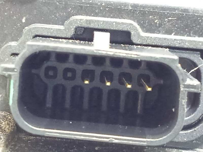 Recambio de cerradura puerta delantera derecha para ford kuga titanium referencia OEM IAM LV4BS264A26AD  2611079