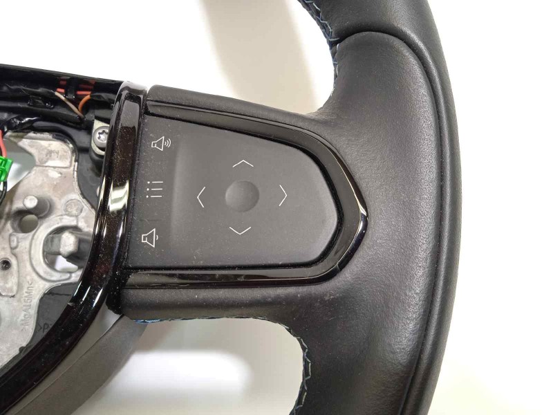 Recambio de volante para lynk&co lynk & co 01 1.5 phev referencia OEM IAM 8891726132  P8891726132